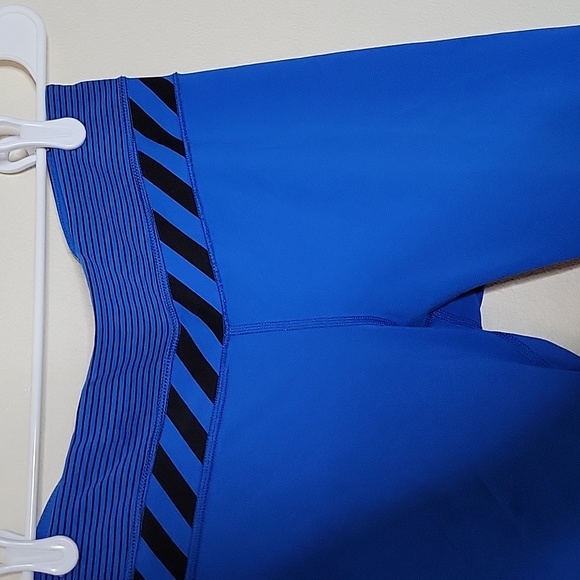 Lululemon Blue and Black Striped Capri Leggings - Picture 3 of 8